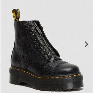 DOC MARTEN SINCLAIR MILLED NAPPA LEATHER PLATFORM BOOT size 8 black Dr. Martens